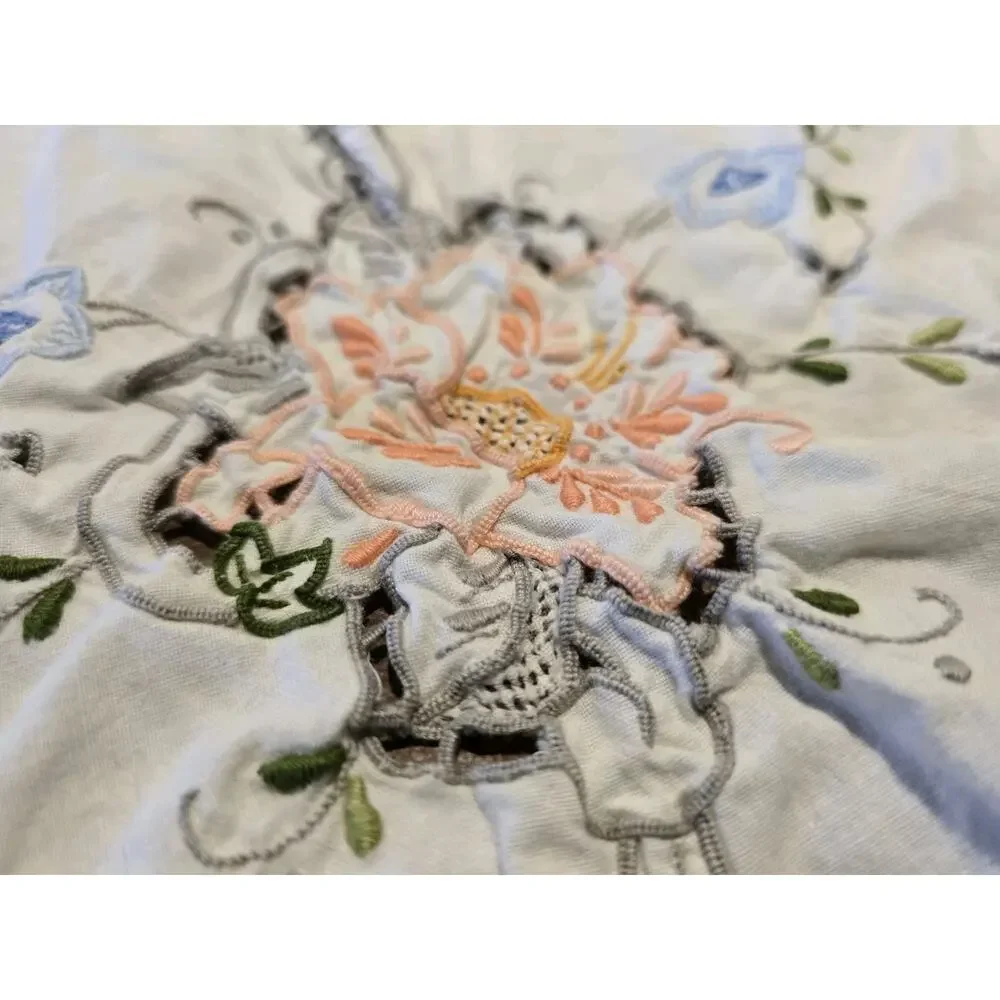 Vtg Scalloped Embroidered Table Set Runner Placemats Napkins